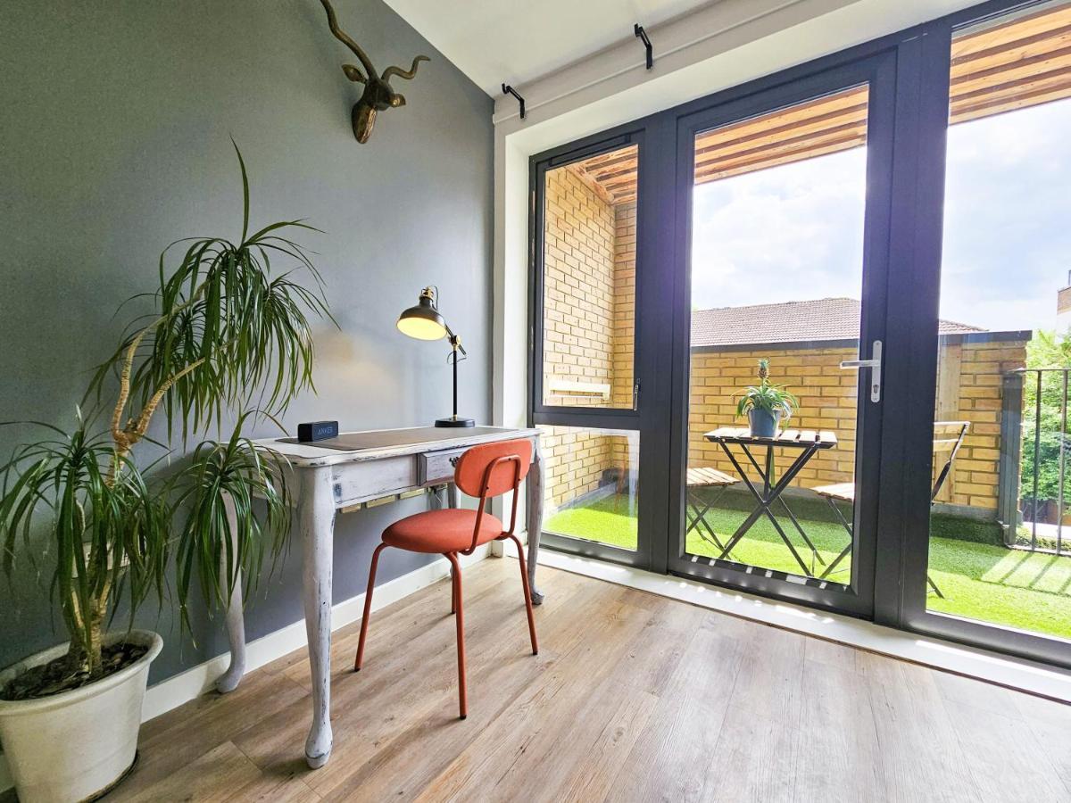 Centrally Located Spacious Flat Near Canary Wharf Londres Exterior foto