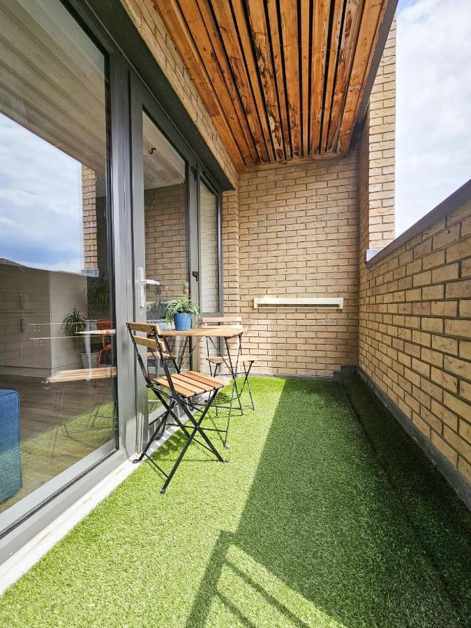 Centrally Located Spacious Flat Near Canary Wharf Londres Exterior foto