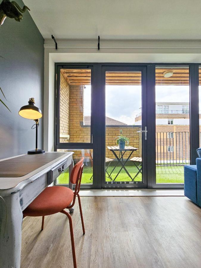 Centrally Located Spacious Flat Near Canary Wharf Londres Exterior foto